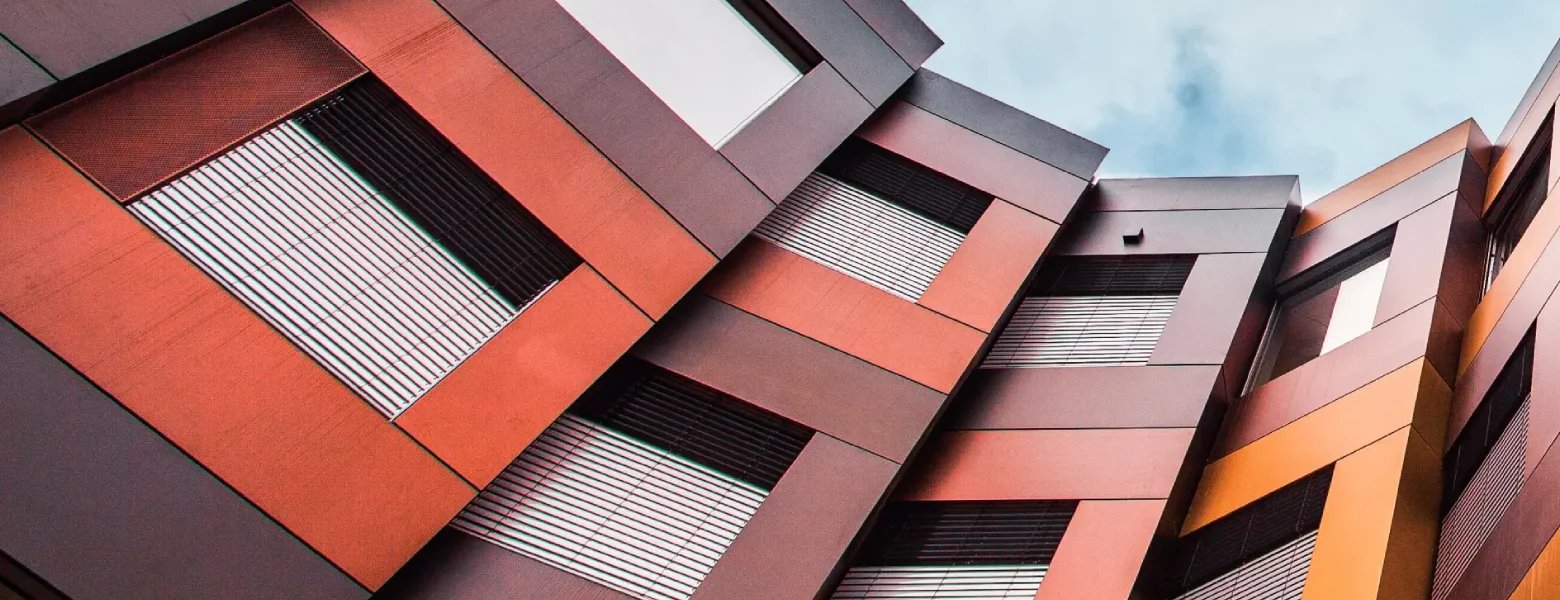 Finiture infissi in alluminio: colori, texture e sostenibilità nel progetto architettonico secondo Ponzio