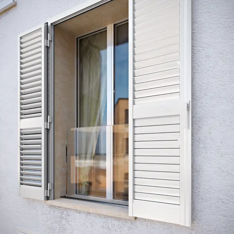 Persiana in alluminio orientabile con leva